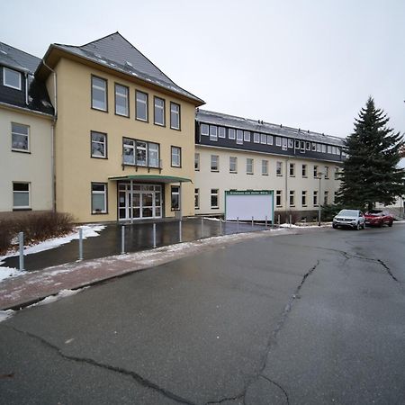 Wunderschoene Ferienwohnung Mit Balkon In Aue Exterior photo